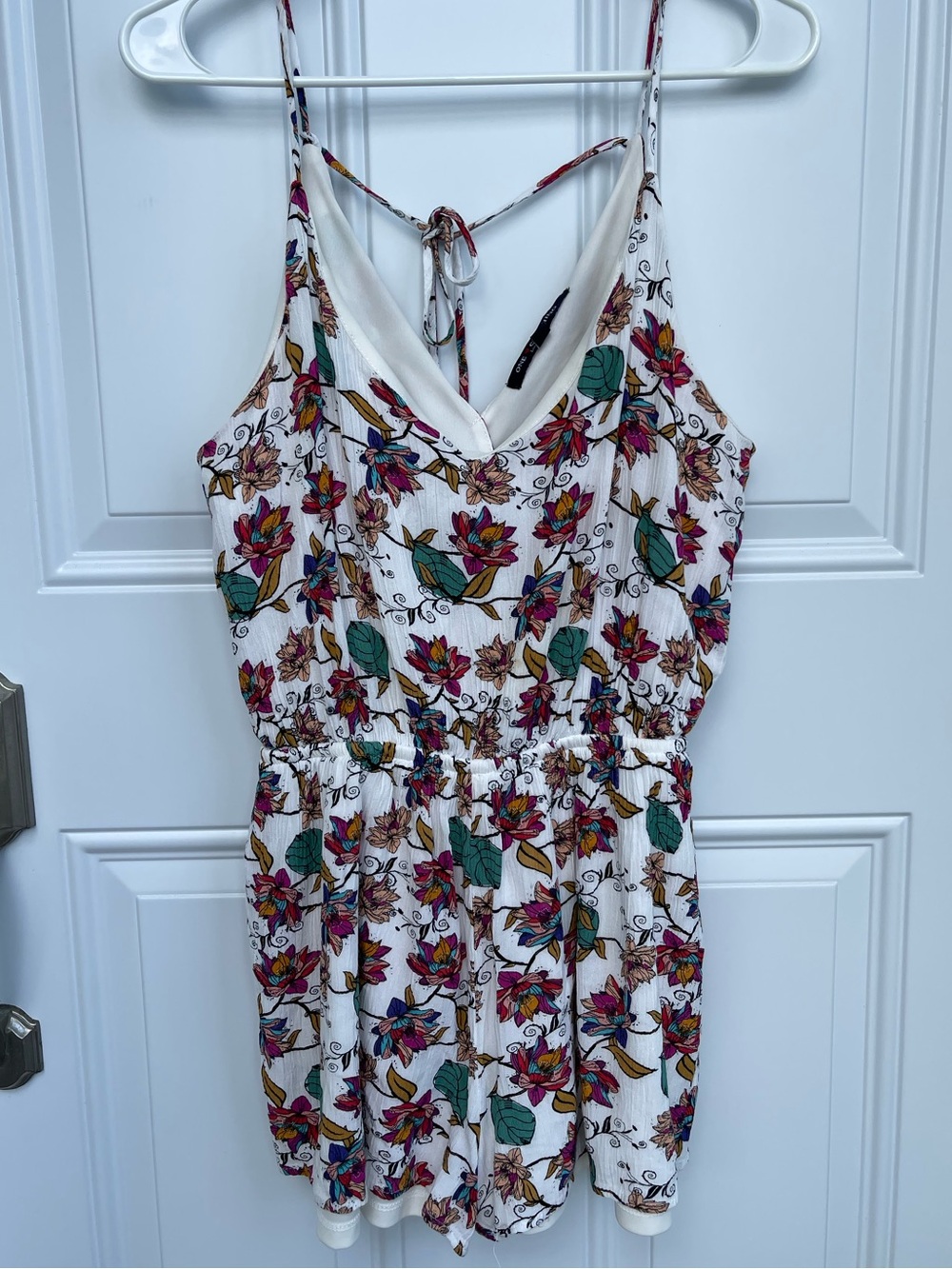 One Love Clothing Floral Romper Large Multicolor